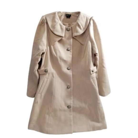 City Chic Jackets & Blazers - City Chic
Coat 
Women 
Size S / 16
New with Tag
